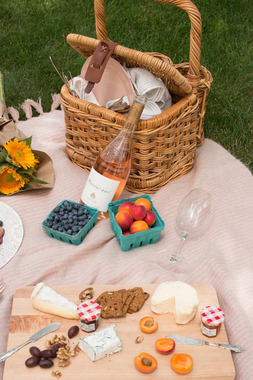 how to host a parisian picnic at home everyday parisian
