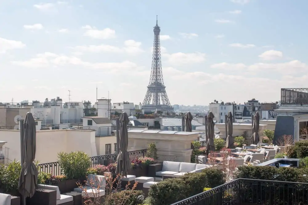 Hotel San Régis  Weekend in Paris with a view on the Eiffel Tower