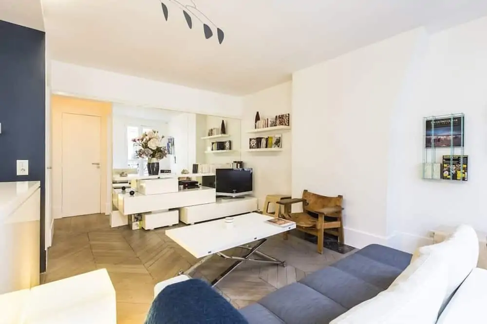 rue montorgueil airbnb apartment