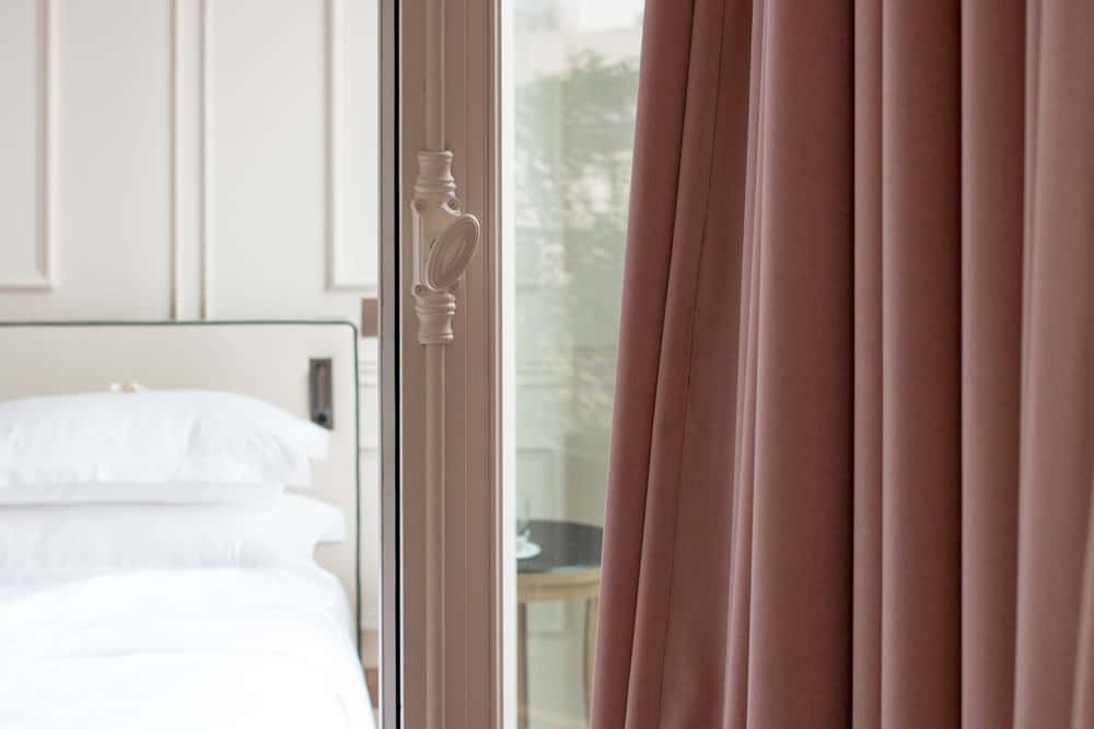 Le Narcisse Blanc Paris, France @rebeccaplotnick