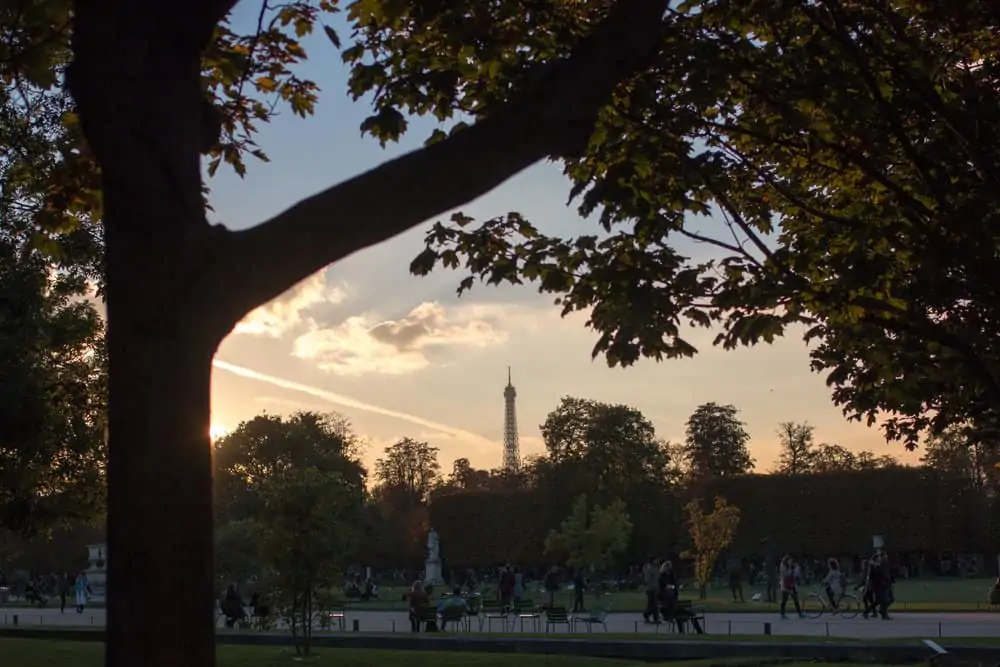 Paris sunset @rebeccaplotnick