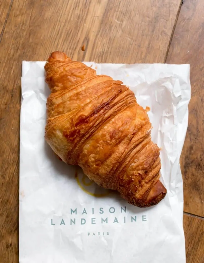 the best croissant in Paris 