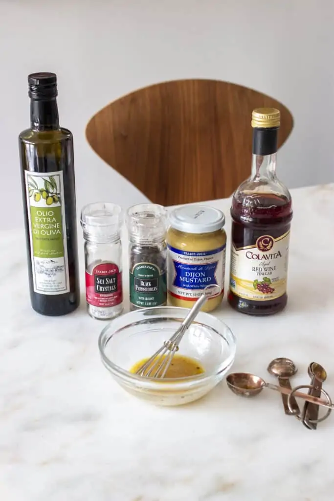 French Vinaigrette (Quick and easy!) - Pinch and Swirl