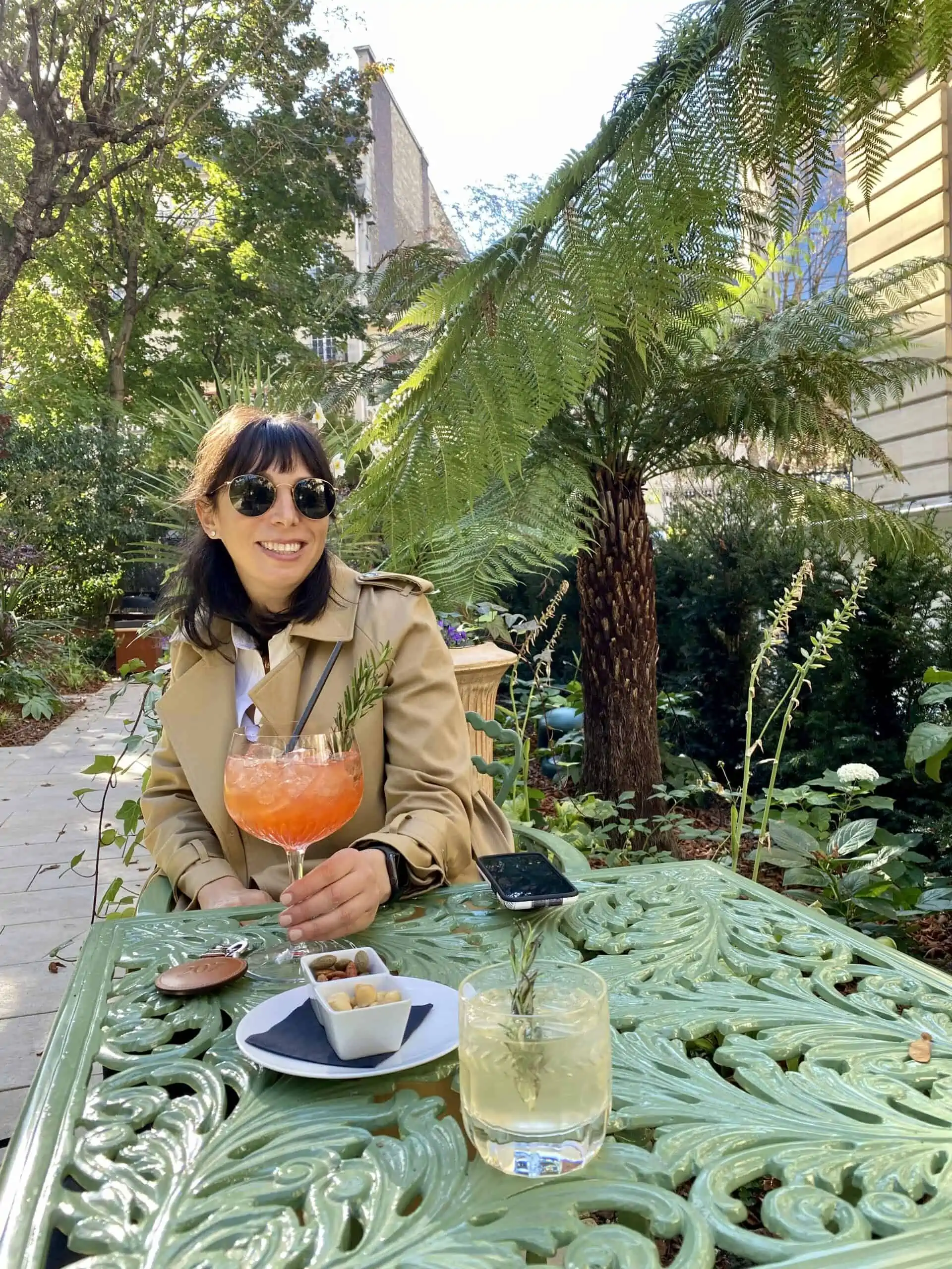 everyday parisian enjoying the Saint James Parisian outdoor terrace 