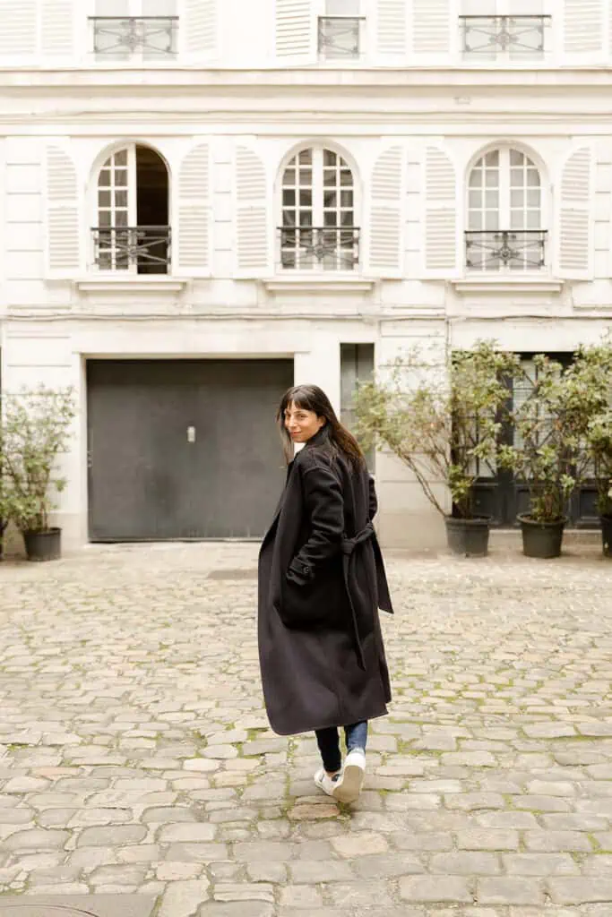 The Ultimate Guide to Chic Parisian Style