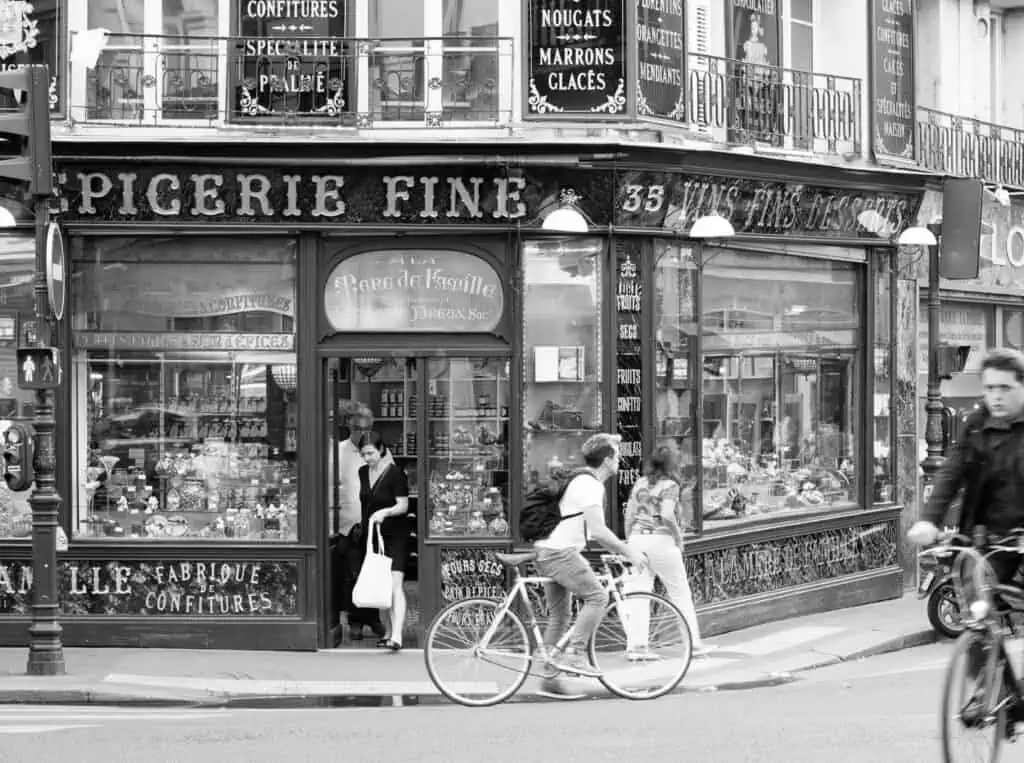 À la mère de la famille Paris chocolate shop 9th arrondissement 