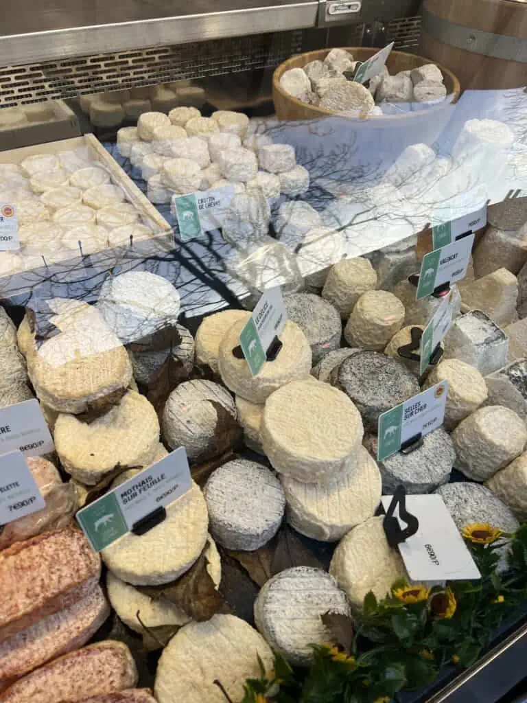 A French Cheese Expert Picks the 10 Best Cheese Shops in Paris