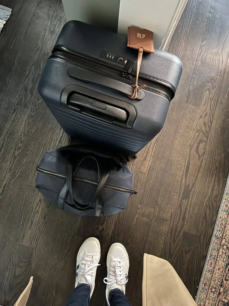 AWAY suitcases for long flights 