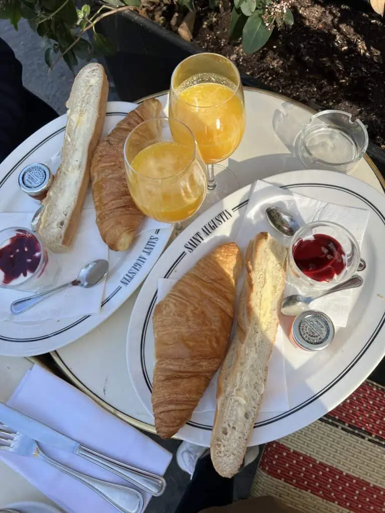 breakfast in Paris croissant and tartine 