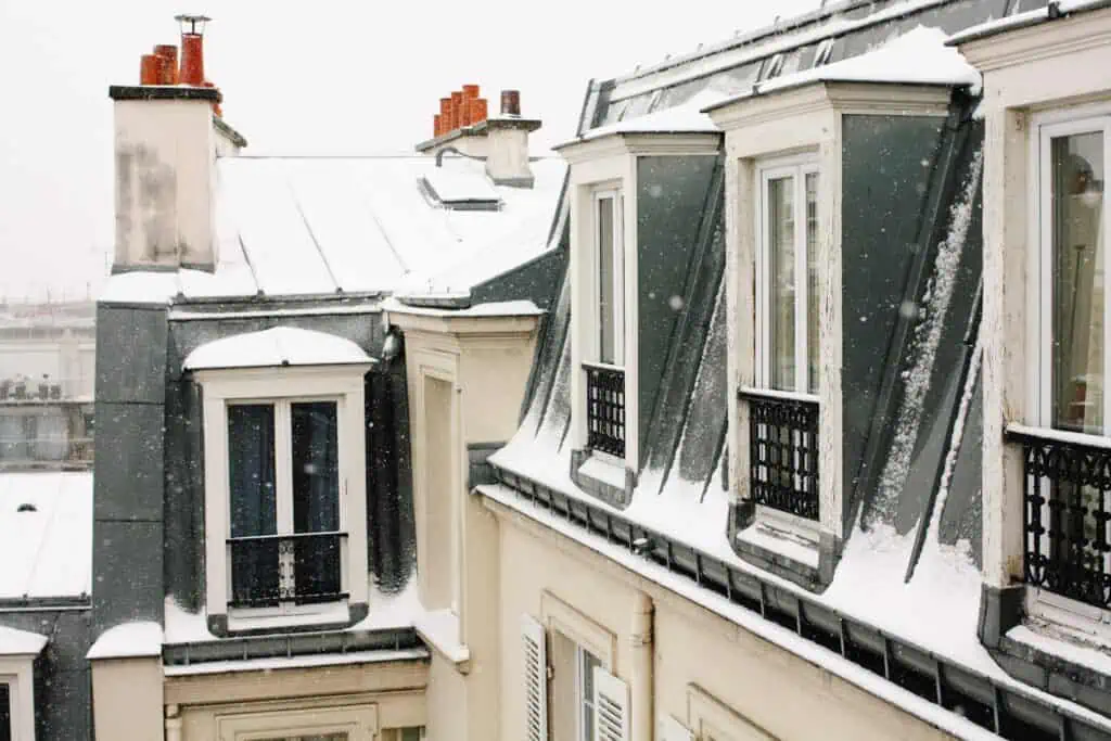 Paris in the snow 