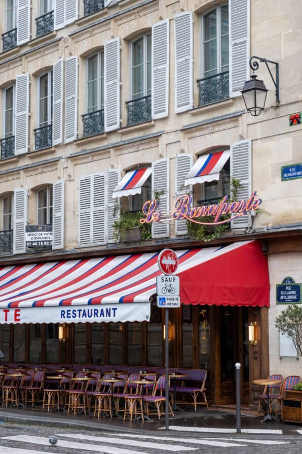 Parisian cafe