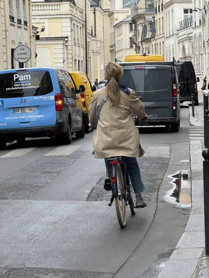 trench coat scarf Paris 