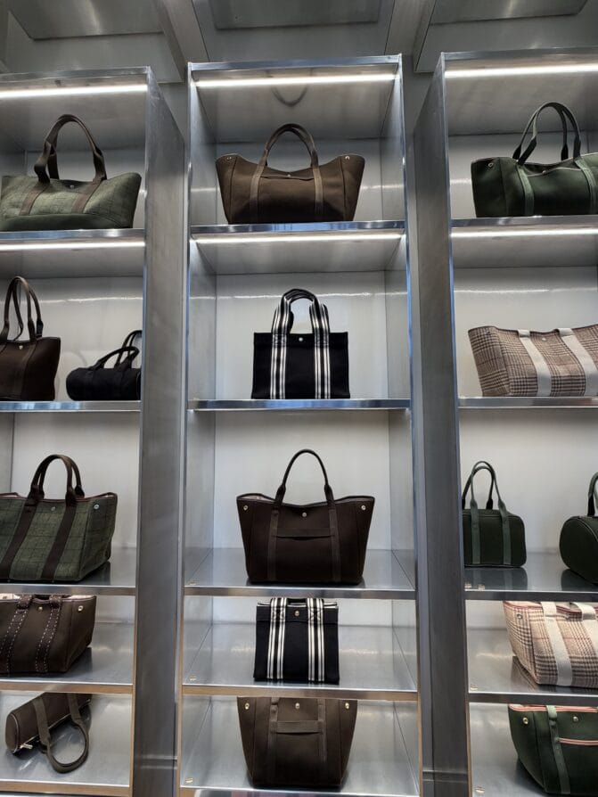de Verneuil Parisian bags Palais Royal storefront 
