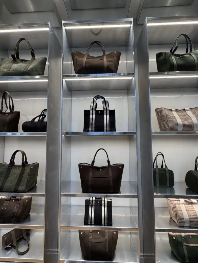de Verneuil Parisian bags Palais Royal storefront