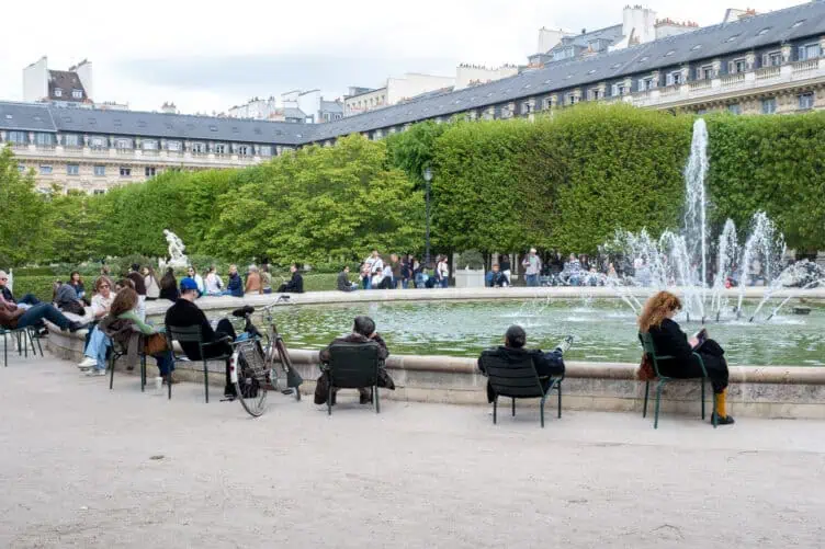 Parisians in Palais Royal Spring. What Parisians Are Wearing Now