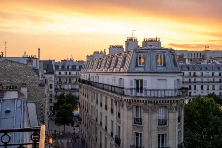 summer sunset left bank Paris heat wave how to stay cool