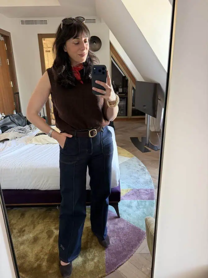 Sézane brown sweater and Frame jeans