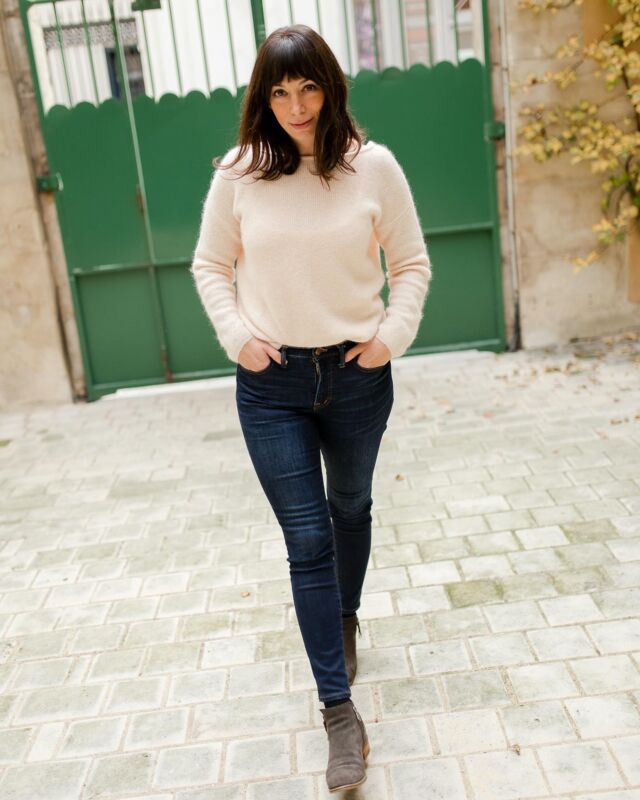 Giveaway Day 7 🥳 A @sezane Gaspard sweater. I love this sweater for many reasons. It can be worn three different ways, forwards, backwards, or an open cardigan. It’s size inclusive 👏🏼 it goes up to XXXL and it comes in a variety of colors.

This prize is open to everyone as Sézane ships worldwide. This is a gift 🎁 from me and not associated as a giveaway with the brand. 

You just have to enter once here: https://tinyurl.com/y5b6vp3h

I will pull a random winner tomorrow night and contact them via the email they sign up with. 

#everydayparisian #10daysofgiveaways #sezanelovers 

Photo by @katiedonnelly_