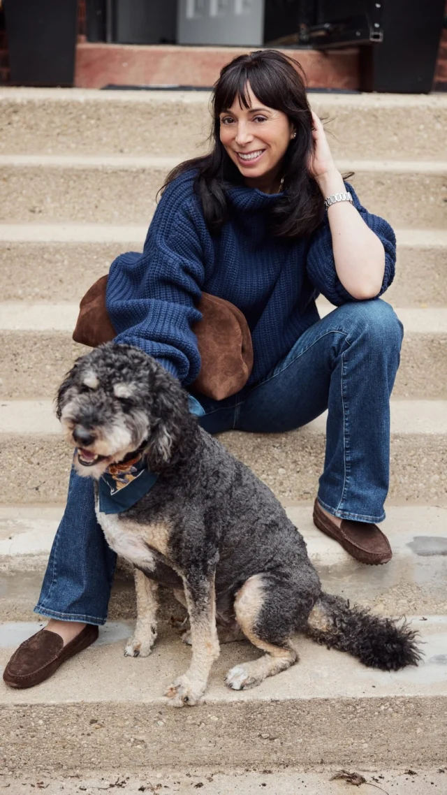What I got from @sezane lately, and how I styled it! Henri got in on the action too, and is wearing a matching navy bandana. 💙 #sezanepartner 

Comment LINK and I will send you the outfit details! 

Photo @yuliasribna