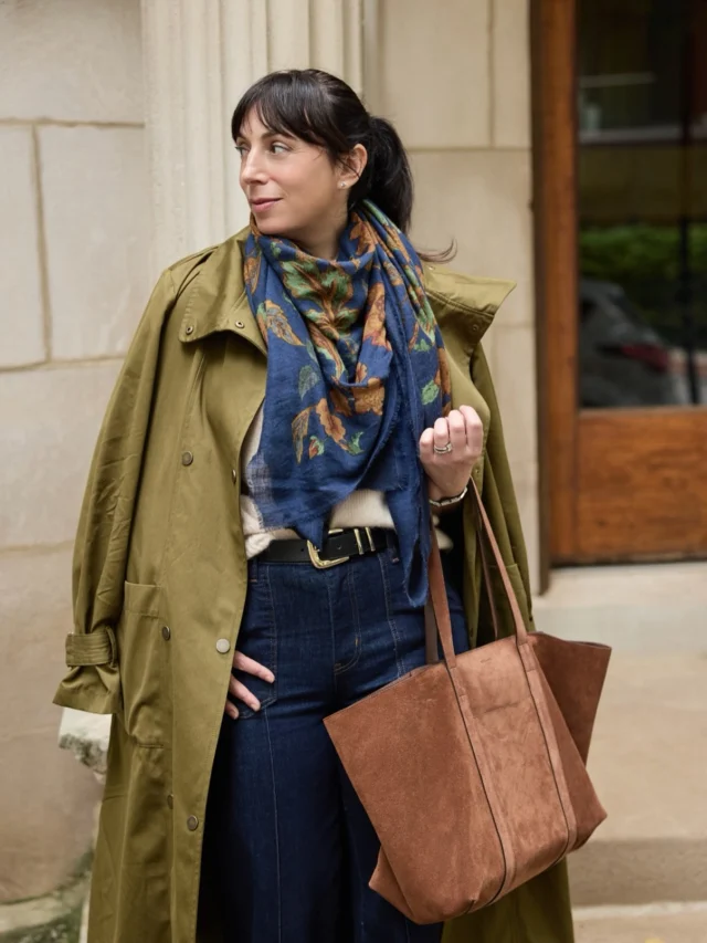 Crisp mornings, rainy afternoons, and a little sunshine in between. Dressing for fall is all about the layers, and these favorites from @sezane are on repeat. 🍂 #sezanepartner 

Photos @yuliasribna 
Boots @margauxny